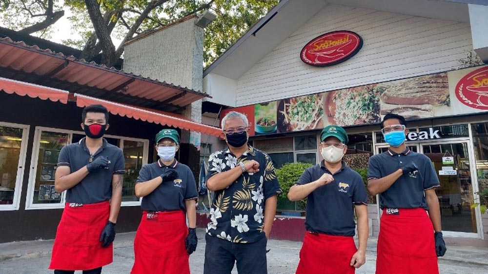"ผมทิ้งใครไว้ข้างหลังไม่ได้" เจ้าของร้านรสมือแม่ กับวิถีการต่อสู้ในสมรภูมิโควิด-19