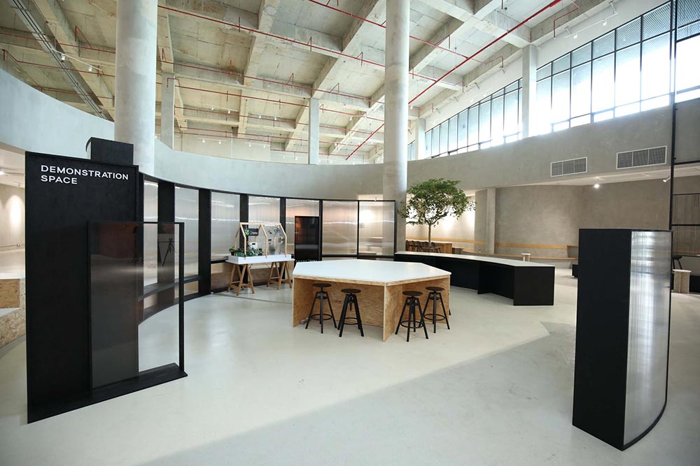 เอไอเอส จับมือ ธรรมศาสตร์ เปิดตัว SDG Lab นำ 5G/IoT เสริมแกร่งแนวคิด SMART City