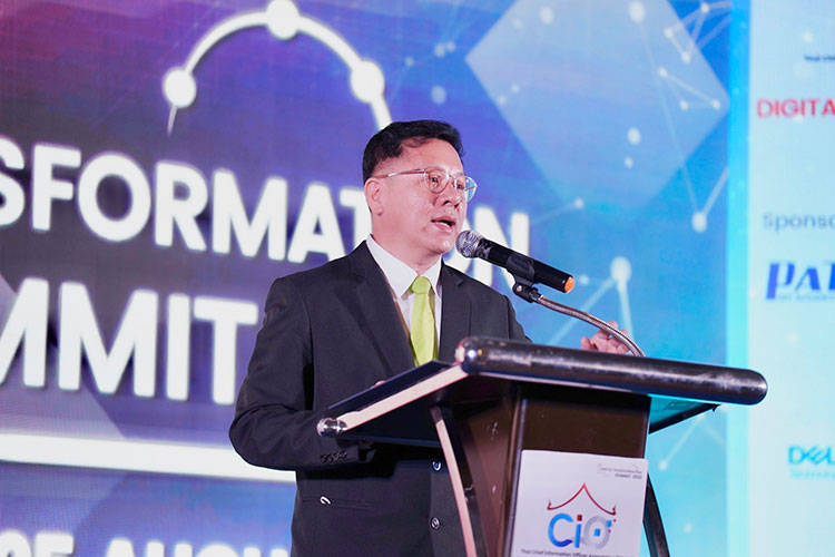 กำพล-ศรธนะรัตน์