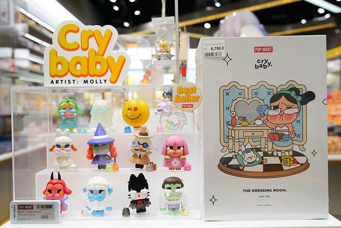 POP-MART Cry Baby