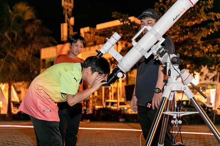 เชฟรอน จัดกิจกรรม หอบท้องฟ้า “พาดาวมาหาน้อง” ให้ท้องฟ้าจำลองโคจรสู่เยาวชน