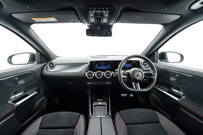 เมอร์เซเดส-เบนซ์ ปรับโฉม The new GLA