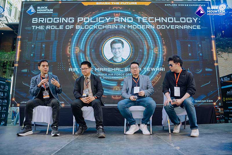Bridging Policy and Technology: The Role of Blockchain in Modern Governance
