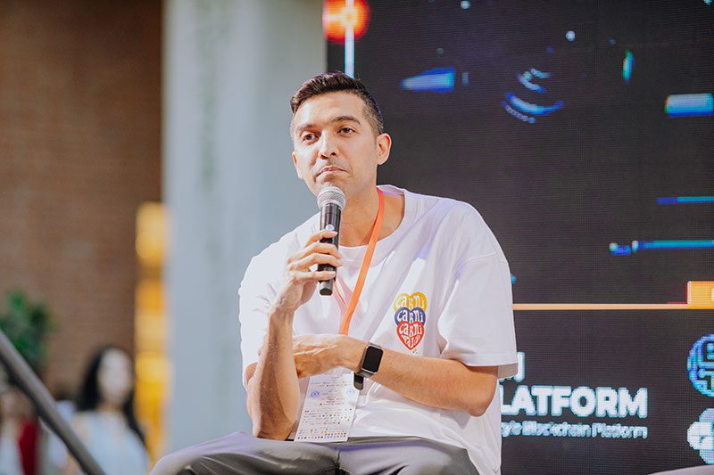 สัญชัย ปอปลี