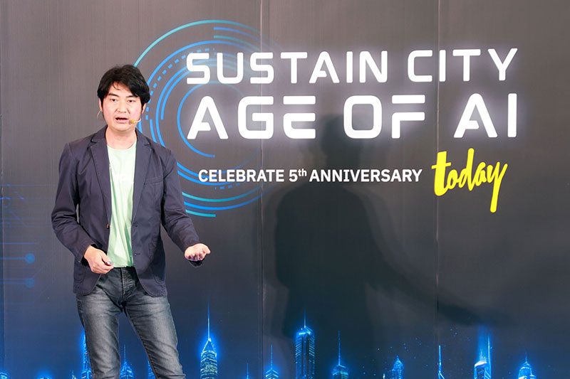 ดร.มนต์ชัย เลิศสุทธิวงค์ Deputy Managing Director, Head of AI Research and Development, KBTG