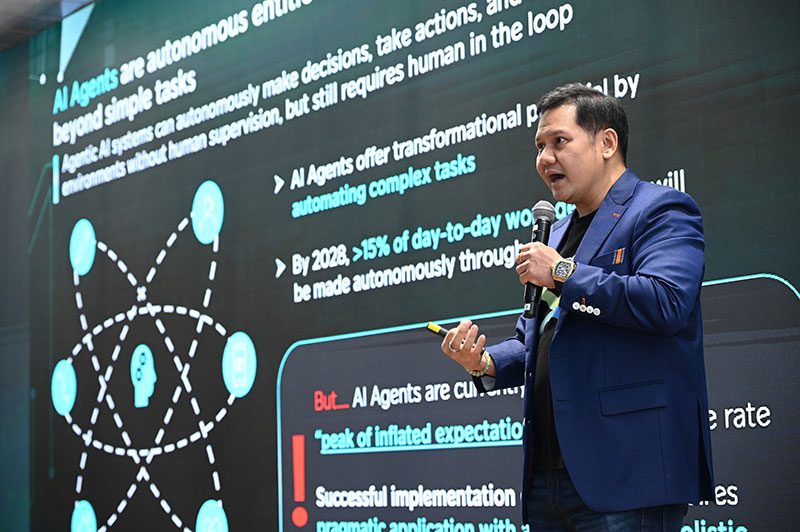 เรืองโรจน์ พูนผล ประธานกลุ่มบริษัท KBTG